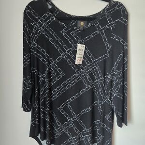 Collection XS black and white top.